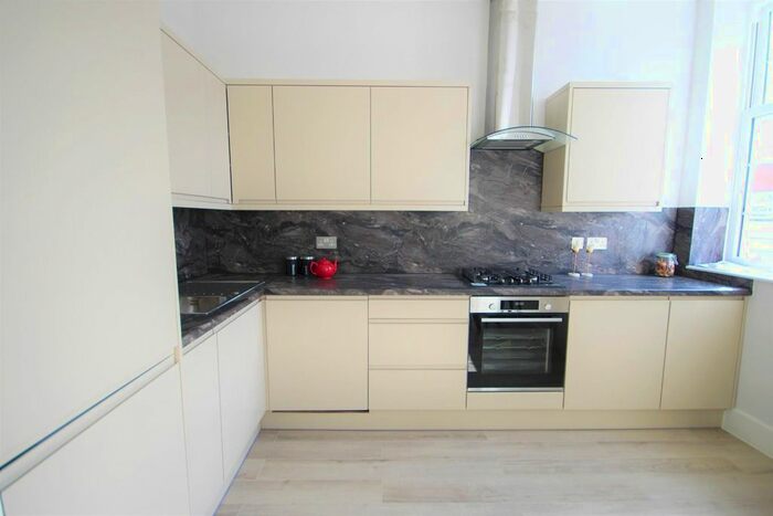 1 Bedroom Flat To Rent In London Road, East Grinstead, RH19