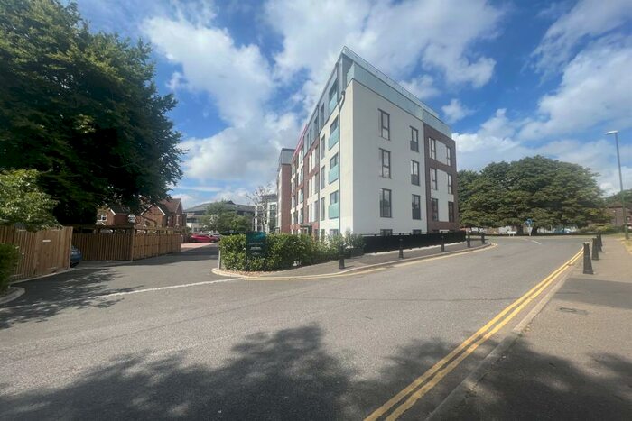 1 Bedroom Flat To Rent In Station Road, Horsham, RH13
