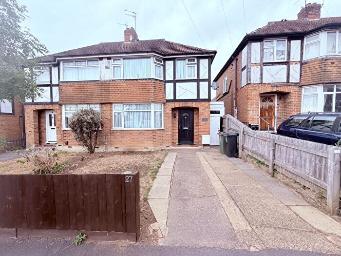 3 Bedroom House To Rent In Uplands Road, Oadby, Leicester, LE2