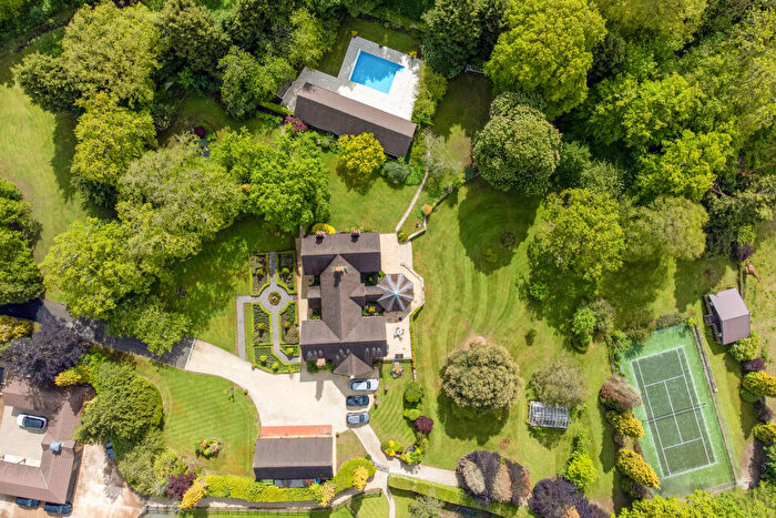 6 Bedroom Detached House For Sale In Henley Road, Ullenhall, B95