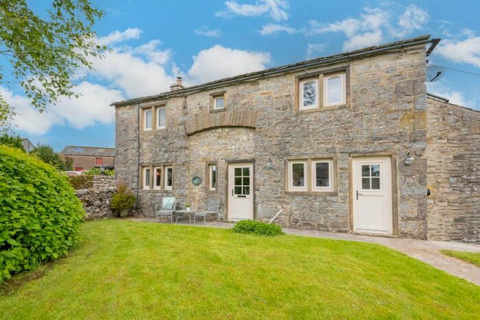 4 Bedroom Barn Conversion For Sale In The Barn, Selside, Settle, BD24