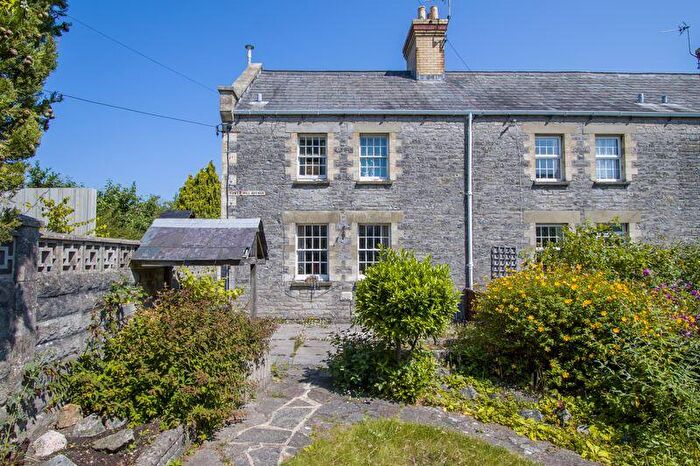 2 Bedroom End Of Terrace House For Sale In Tower Hill Avenue, Penarth, CF64