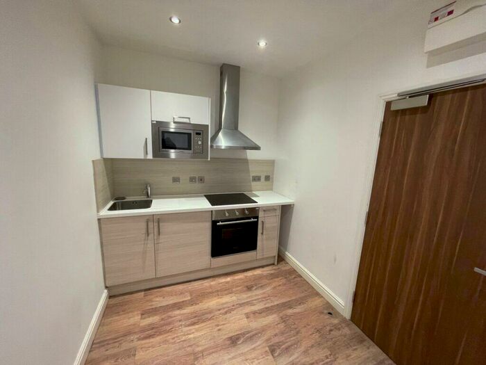 Studio To Rent In Westcotes Drive, Leicester, LE3