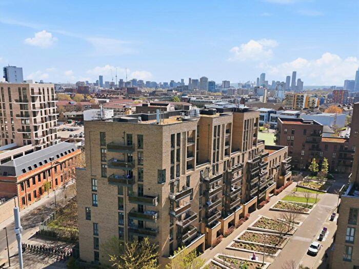 2 Bedroom Flat For Sale In Sheave Court, Bow, E3