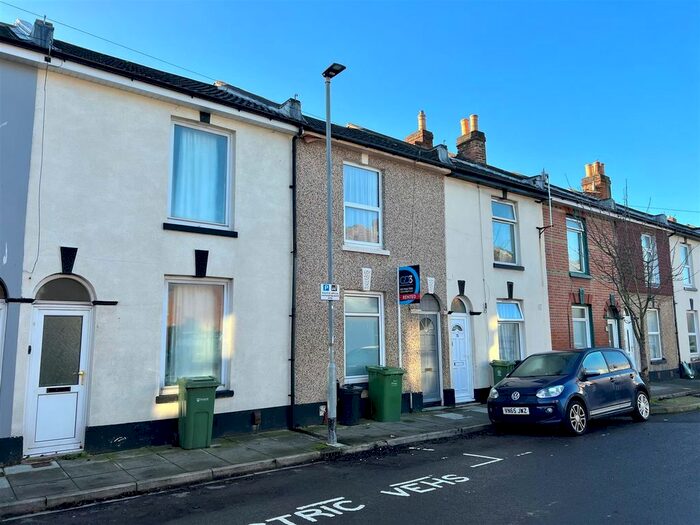 4 Bedroom Terraced House To Rent In Cleveland Road, Southsea, PO5