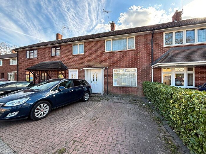 3 Bedroom Terraced House For Sale In Priestwood Avenue, Bracknell, Berkshire, RG42