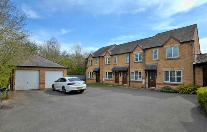 3 Bedroom Detached House To Rent In Lucerne Avenue, Bicester, Oxfordshire, OX26