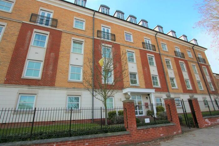 1 Bedroom Flat To Rent In Solomons Court, High Road, North Finchley, N12