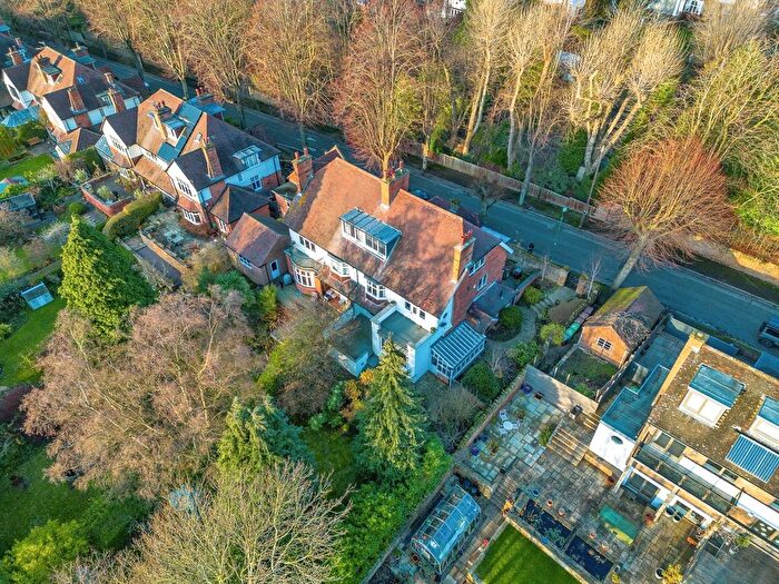 5 Bedroom Semi Detached House For Sale In Warwick Road, Nottingham, Nottinghamshire, NG3