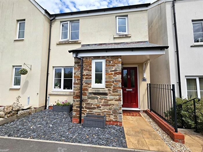 3 Bedroom Semi Detached House For Sale In Starling Lane, St. Anns Chapel, Gunnislake, PL18