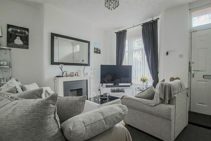 3 Bedroom End Of Terrace House To Rent In Mitella Street, Burnley, BB10