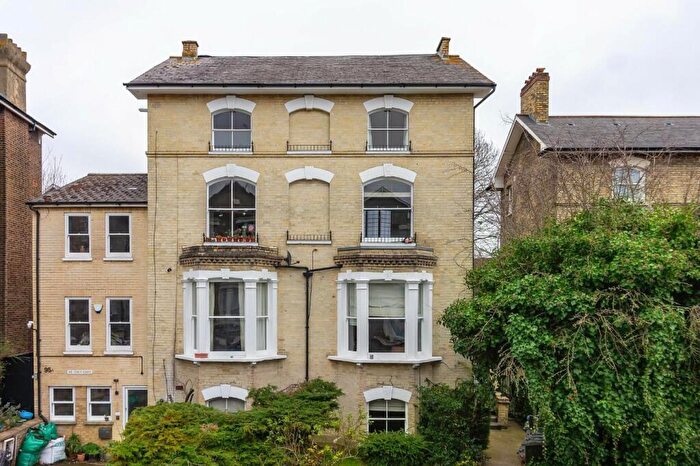 1 Bedroom Apartment To Rent In Belvedere Road, London, SE19