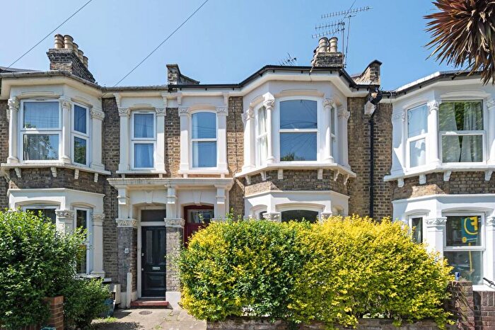 3 Bedroom Terraced House To Rent In Roding Road, Clapton, London, E5