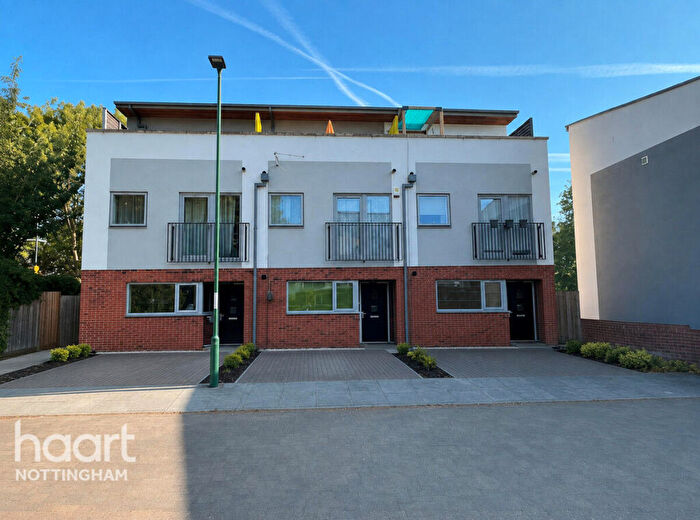 4 Bedroom Town House For Sale In Tasmania Close, The Meadows, NG2