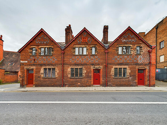 3 Bedroom End Of Terrace House To Rent In Love Street, Chester, CH1