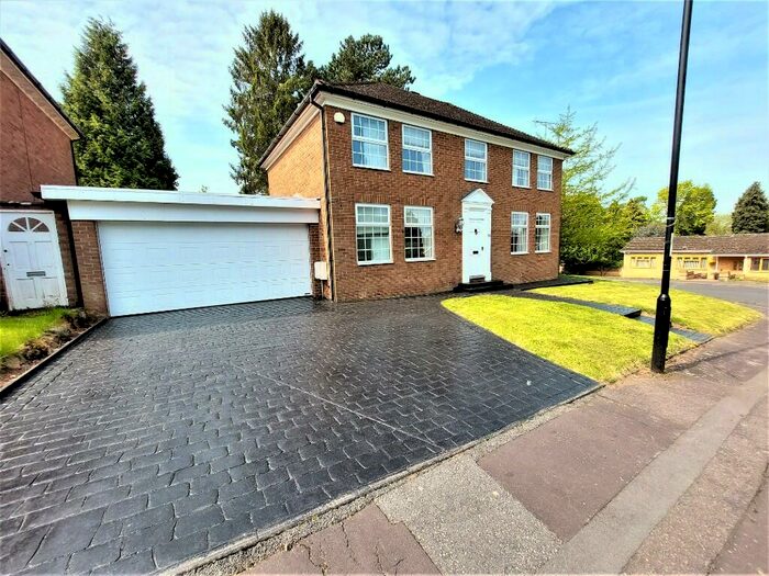 4 Bedroom Detached House To Rent In Fairlands Park, Coventry, CV4