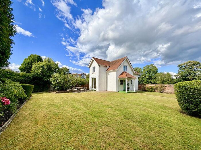 3 Bedroom Detached House For Sale In Riversdale - Rare Opportunity, SL8