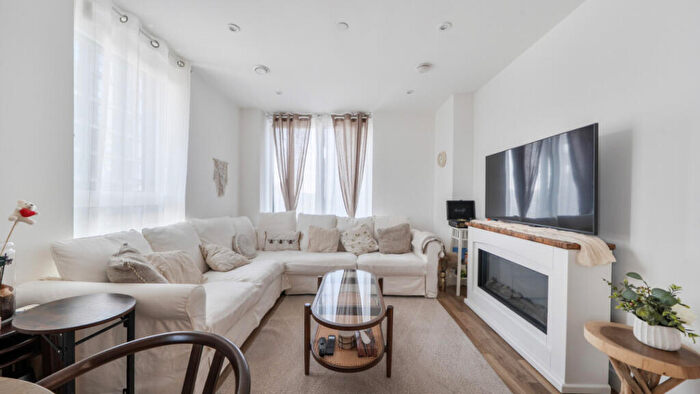 2 Bedroom Flat For Sale In Bloom House, Fell Road, Croydon, CR0