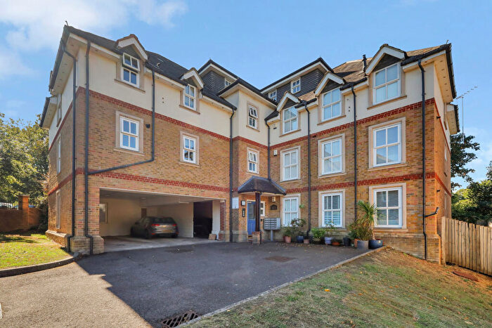 2 Bedroom Flat For Sale In Church Paddock Court, SM6