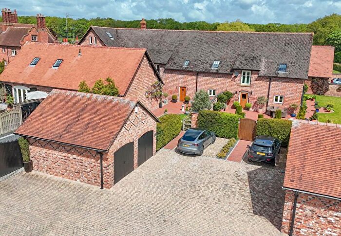 6 Bedroom Barn Conversion For Sale In Brookside Farm, Pulford, Chester, CH4