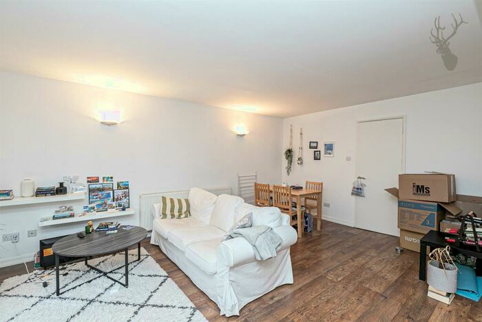1 Bedroom Apartment To Rent In West Ham Lane, London, E15