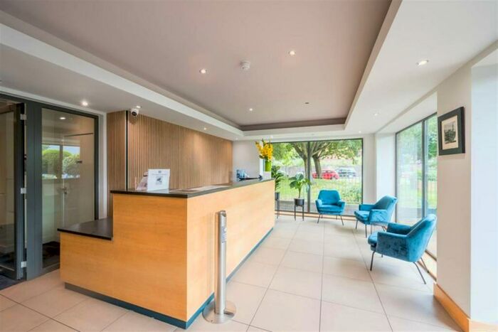 1 Bedroom Apartment To Rent In St William's Court, Gifford Street, Kings Cross, Islington, London, N1