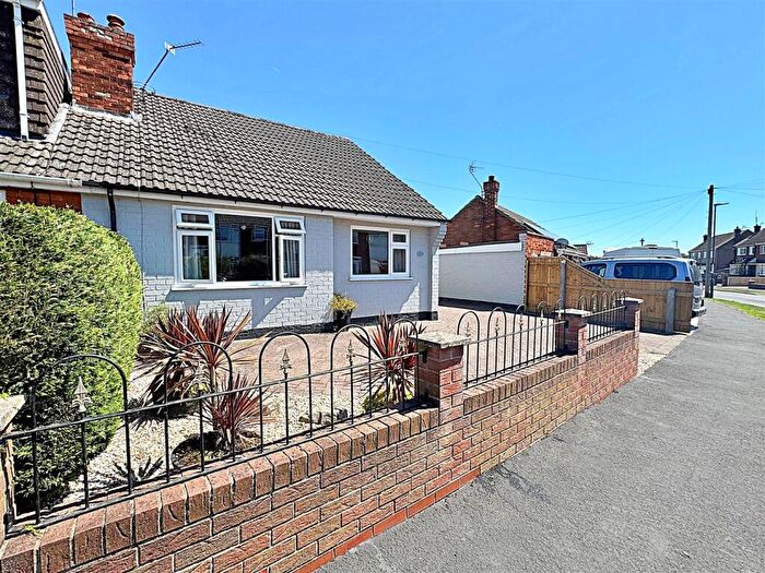 3 Bedroom Semi-Detached Bungalow For Sale In Keith Crescent, Laceby, Grimsby, N.E. Lincs, DN37