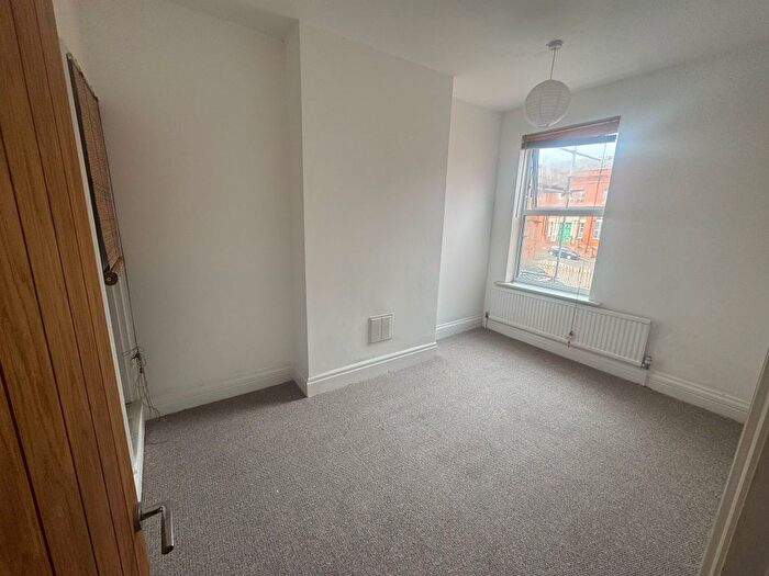 2 Bedroom End Of Terrace House To Rent In Lord Byron Street Leicester, LE2