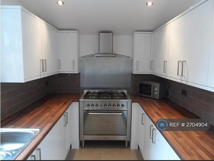 5 Bedroom Terraced House To Rent In Crofton Street, Rusholme, Manchester, M14