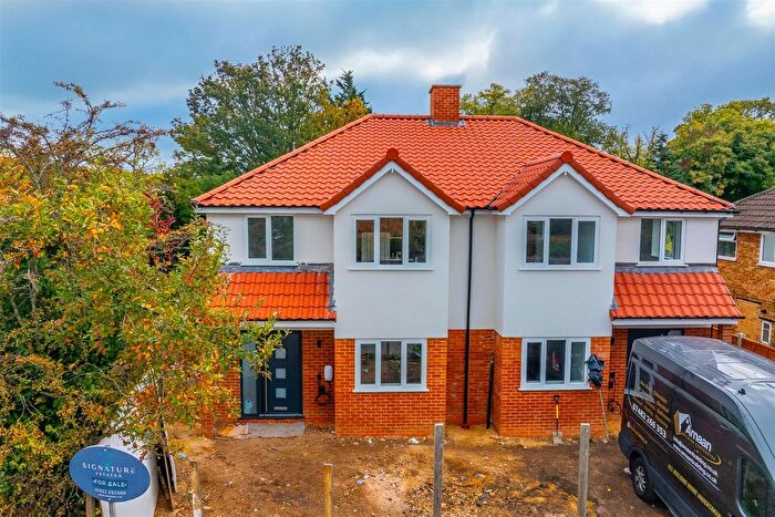 3 Bedroom Property For Sale In Woodmere Avenue, Watford, WD24