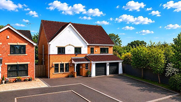 7 Bedroom Detached House For Sale In Sandown Drive, Catshill, Bromsgrove, B61