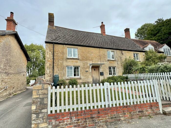 3 Bedroom Cottage To Rent In Burton Street, Sturminster Newton, DT10