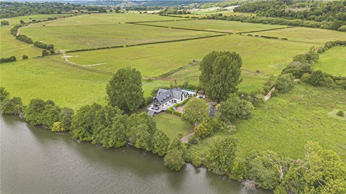 5 Bedroom Detached House For Sale In The Warren, Caversham, Reading, RG4