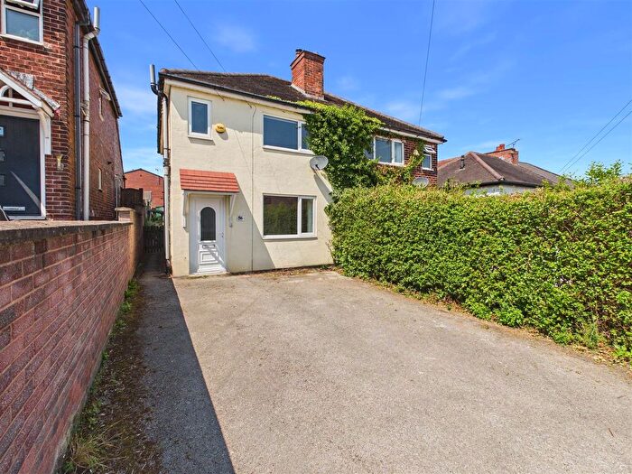 3 Bedroom Semi Detached House For Sale In Hallowes Rise, Dronfield, S18