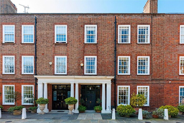 7 Bedroom Terraced House For Sale In Chelsea Square, London, SW3