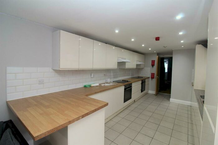 6 Bedroom House To Rent In Rhymney Street, Cathays, Cardiff, CF24