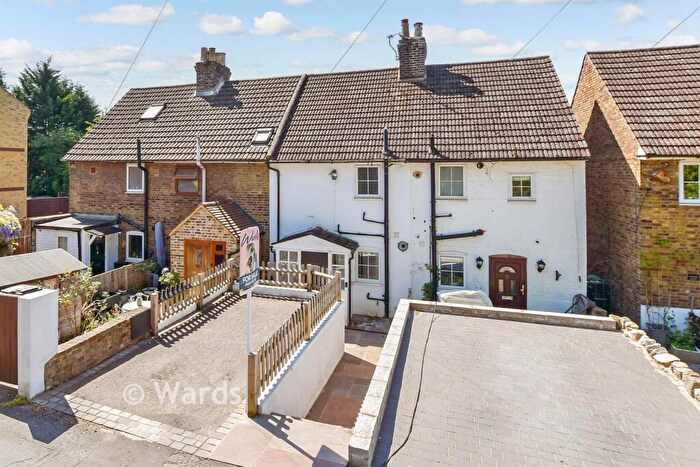 2 Bedroom Cottage For Sale In Church Street, Maidstone, Kent, ME15