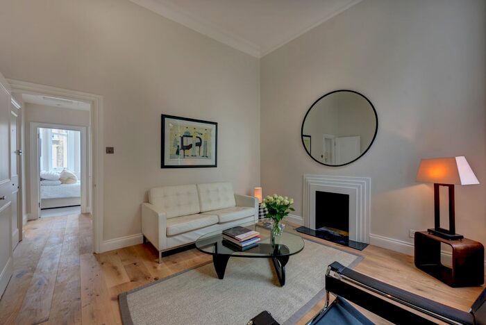 2 Bedroom Flat To Rent In Penywern Road, London, SW5