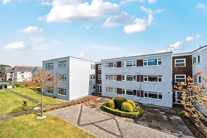 2 Bedroom Flat For Sale In Cleveland Road, Paignton, Devon, TQ4