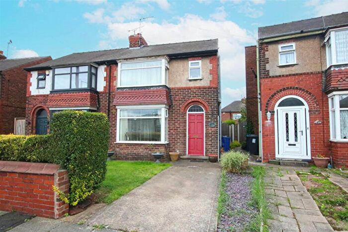 3 Bedroom Semi-Detached House For Sale In Wivelsfield Road, Balby, Doncaster, DN4