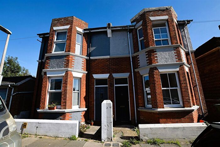 3 Bedroom Semi-Detached House To Rent In York Road, St. Leonards-On-Sea, TN37
