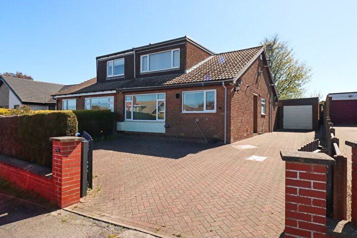 3 Bedroom Semi-Detached Bungalow For Sale In Outgaits Close, Hunmanby, YO14