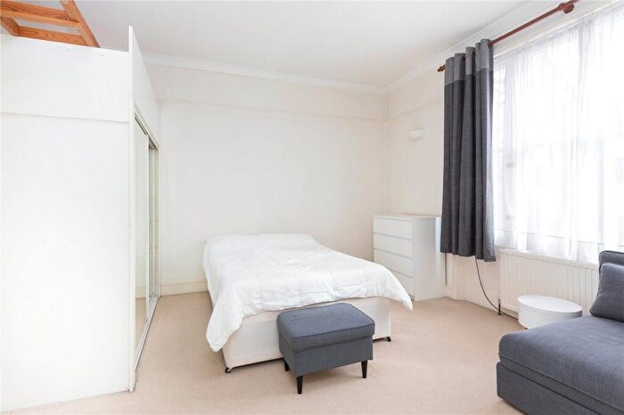 Flat To Rent In Marlborough Hill, St John's Wood, NW8