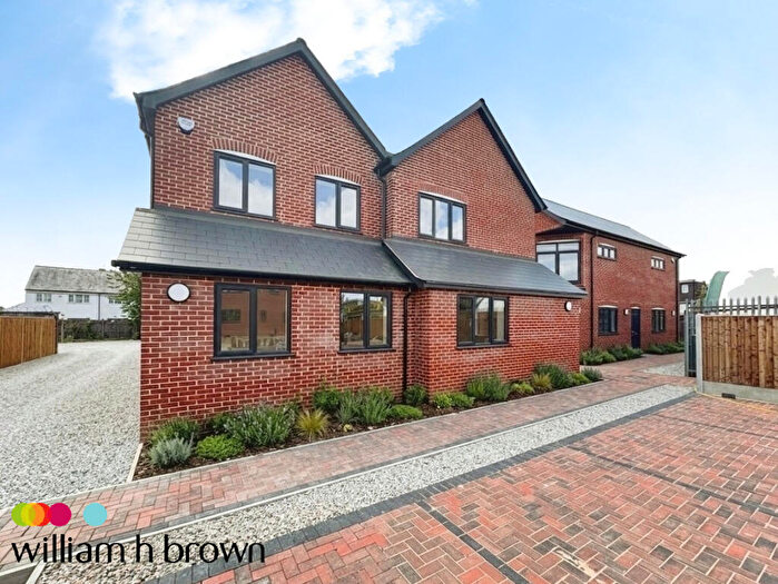 2 Bedroom Apartment To Rent In Rayne Road, Braintree, CM7