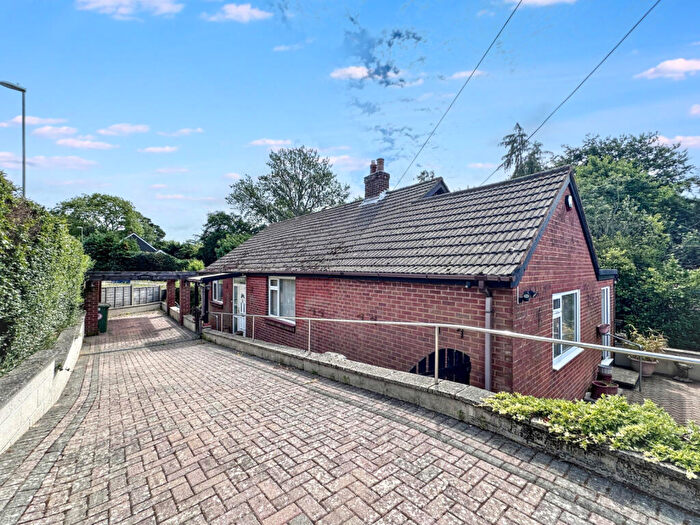 3 Bedroom Detached Bungalow For Sale In Portsmouth Road, Lowford, SO31