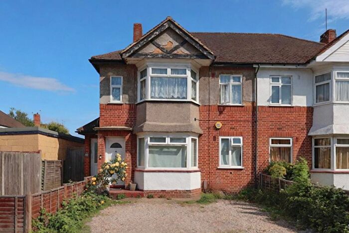2 Bedroom Maisonette For Sale In Stratford Road, North Hayes, UB4