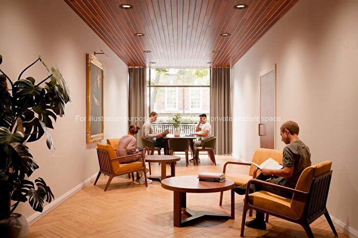 Studio To Rent In Elmwood Avenue, Belfast, BT9