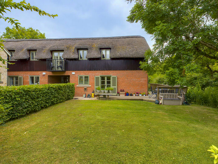 Houses for sale & to rent in GL7 6EA, Oaksey Road, Water Park Cirencester