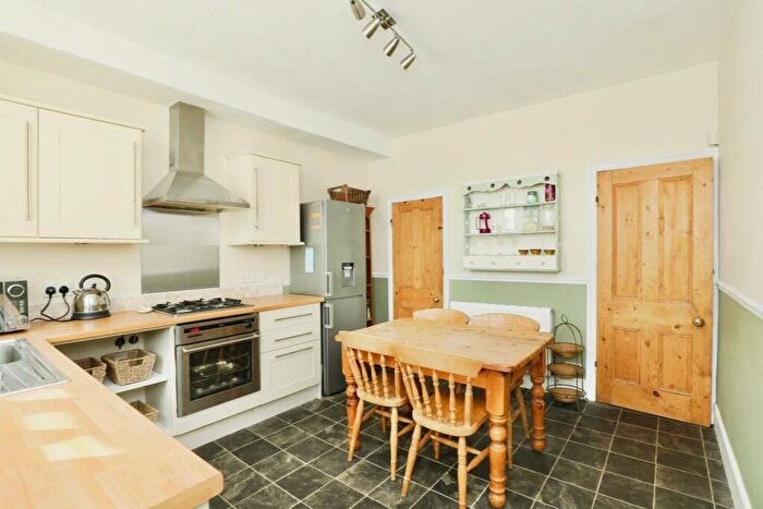 2 Bedroom Terraced House For Sale In Aisthorpe Road, Woodseats, Sheffield, S8