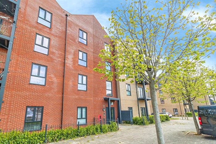 2 Bedroom Flat For Sale In Bronte Avenue, Tattenhoe Park, Milton Keynes, Buckinghamshire, MK4